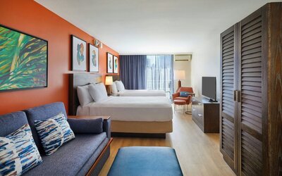 Courtyard by Marriott Waikiki Beach