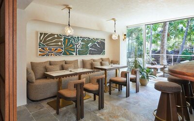 Courtyard by Marriott Waikiki Beach