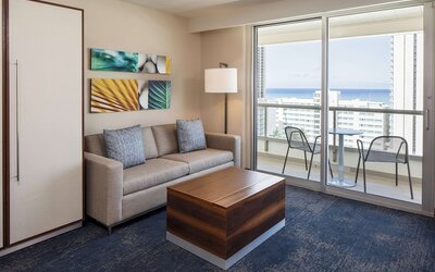 Hilton Garden Inn Waikiki Beach