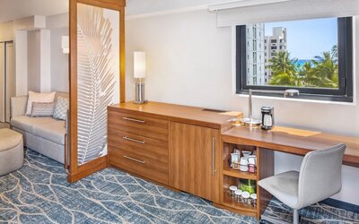 Hyatt Place Waikiki Beach