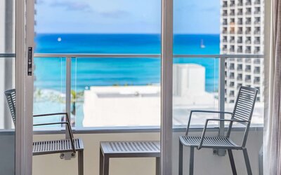 Hyatt Place Waikiki Beach