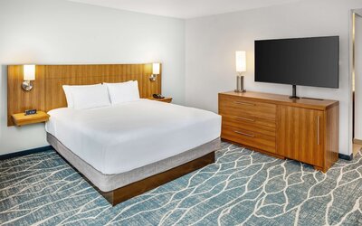 Hyatt Place Waikiki Beach