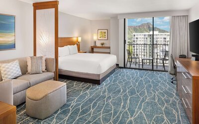 Hyatt Place Waikiki Beach