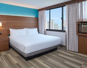 Holiday Inn Express Waikiki by IHG