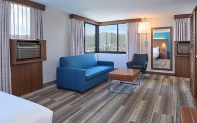 Holiday Inn Express Waikiki by IHG