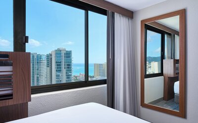 Holiday Inn Express Waikiki by IHG