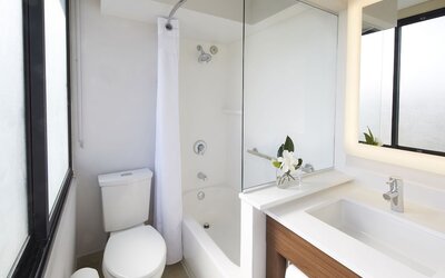 Holiday Inn Express Waikiki by IHG