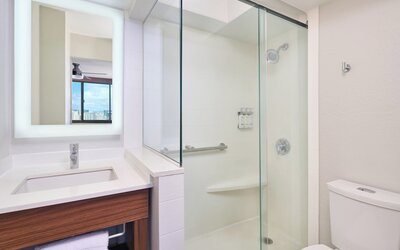 Holiday Inn Express Waikiki by IHG