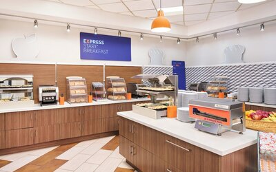 Holiday Inn Express Waikiki by IHG