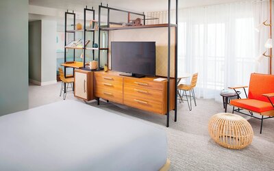 The Laylow Waikiki, Autograph Collection