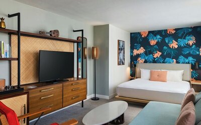 The Laylow Waikiki, Autograph Collection