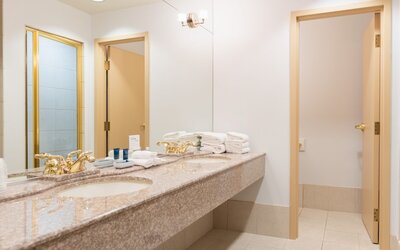 Lakeview Signature, Trademark Collection by Wyndham