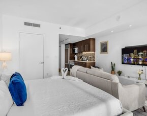 The Club at Brickell Bay