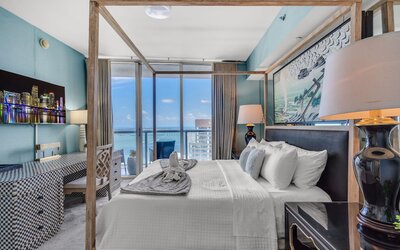 The Club at Brickell Bay