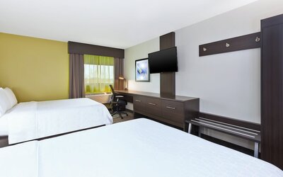 Holiday Inn Express Winnipeg Airport - Polo Park by IHG