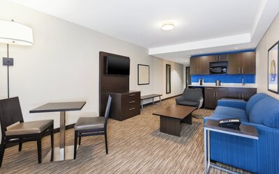 Holiday Inn Express Winnipeg Airport - Polo Park by IHG