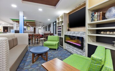 Holiday Inn Express Winnipeg Airport - Polo Park by IHG