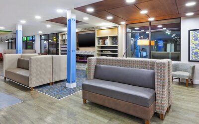 Holiday Inn Express Winnipeg Airport - Polo Park by IHG