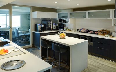 Hilton Winnipeg Airport Suites