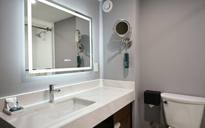 Hilton Winnipeg Airport Suites