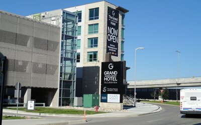 The Grand Winnipeg Airport Hotel by Lakeview