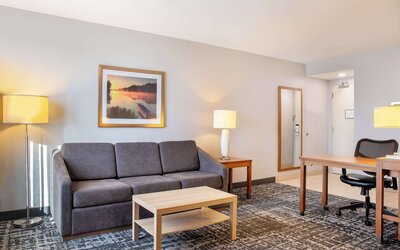 Homewood Suites by Hilton Winnipeg Airport-Polo Park, MB