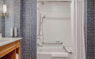 Homewood Suites by Hilton Winnipeg Airport-Polo Park, MB