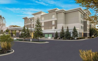 Homewood Suites by Hilton Winnipeg Airport-Polo Park, MB