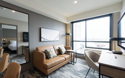 Sandman Signature Winnipeg Airport Hotel & Suites