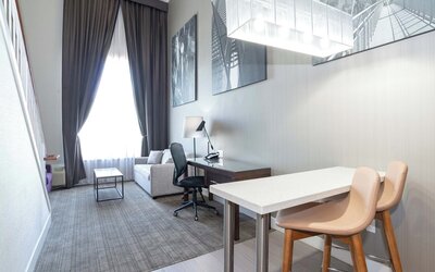 Sandman Signature Winnipeg Airport Hotel & Suites