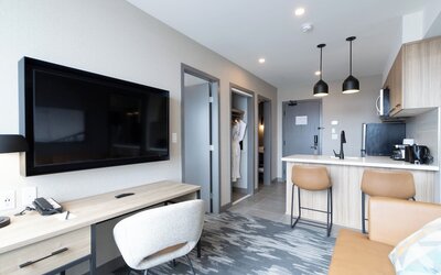 Sandman Signature Winnipeg Airport Hotel & Suites