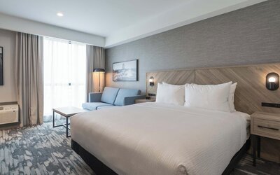 Sandman Signature Winnipeg Airport Hotel & Suites