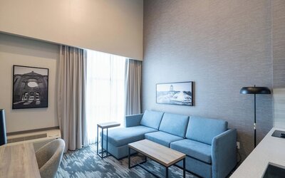 Sandman Signature Winnipeg Airport Hotel & Suites