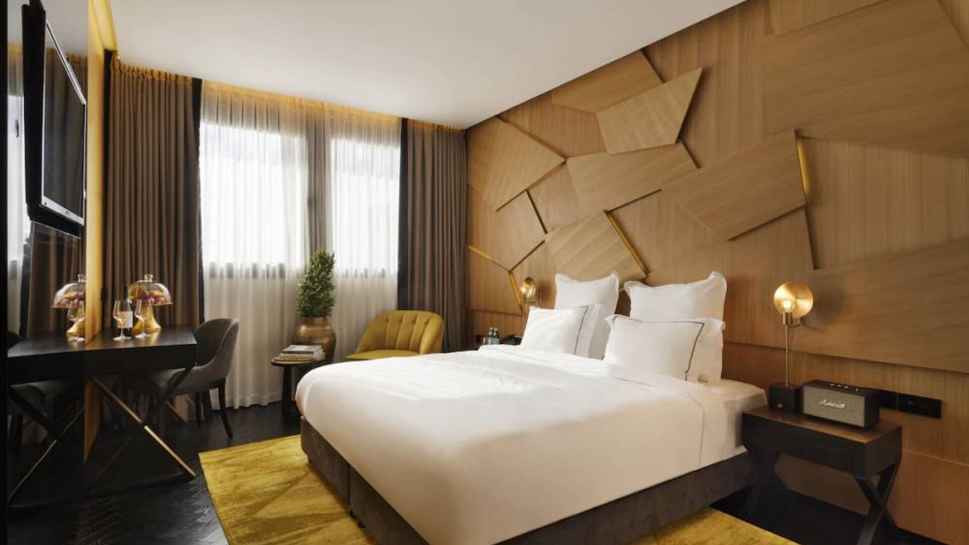 Lighthouse By Brown Hotels