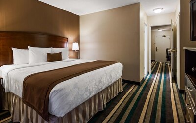 Best Western Plus Winnipeg Airport Hotel