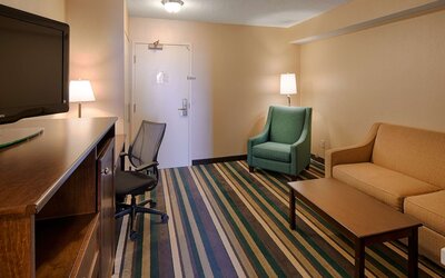 Best Western Plus Winnipeg Airport Hotel
