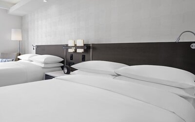 Room, 2 Queen Beds, Balcony