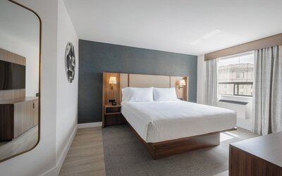 Holiday Inn & Suites Winnipeg Downtown by IHG
