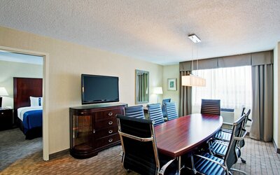Holiday Inn & Suites Winnipeg Downtown by IHG