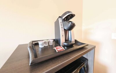 Howard Johnson by Wyndham Winnipeg West