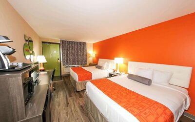 Howard Johnson by Wyndham Winnipeg West