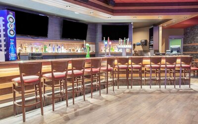 Howard Johnson by Wyndham Winnipeg West