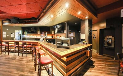 Howard Johnson by Wyndham Winnipeg West