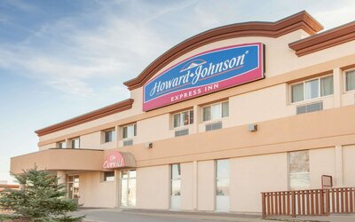 Howard Johnson by Wyndham Winnipeg West