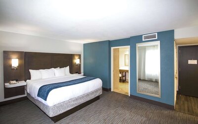 Comfort Inn & Suites Downtown Brickell - Port of Miami