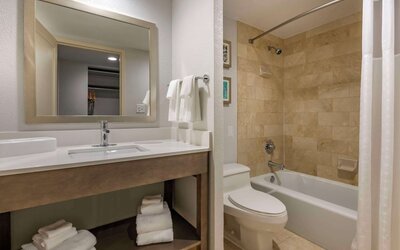Comfort Inn & Suites Downtown Brickell - Port of Miami