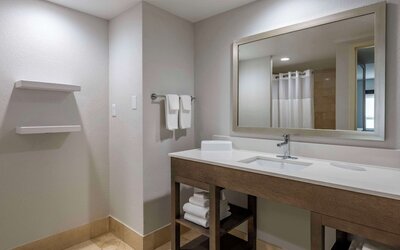 Comfort Inn & Suites Downtown Brickell - Port of Miami