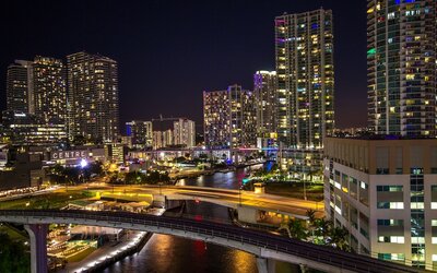 Comfort Inn & Suites Downtown Brickell - Port of Miami