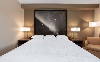 Super 8 by Wyndham Winnipeg West