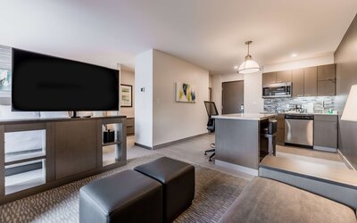 Hyatt House Winnipeg-South/Outlet Collection